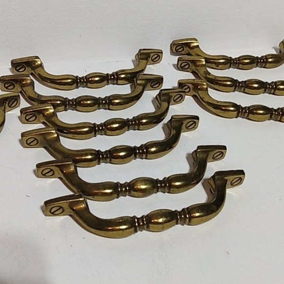 Keeler Brass Company Vintage brass handles set of 12 - Picture 8 of 11